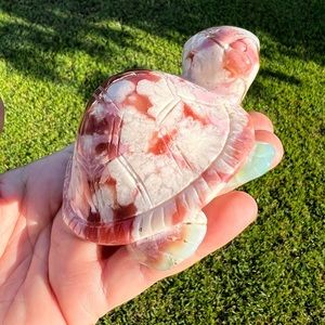 Red Pinky Green Flower Agate Turtle Carving